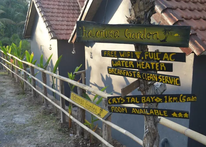 ホリデーパーク Nyuh Gading Nusa Penida 2*